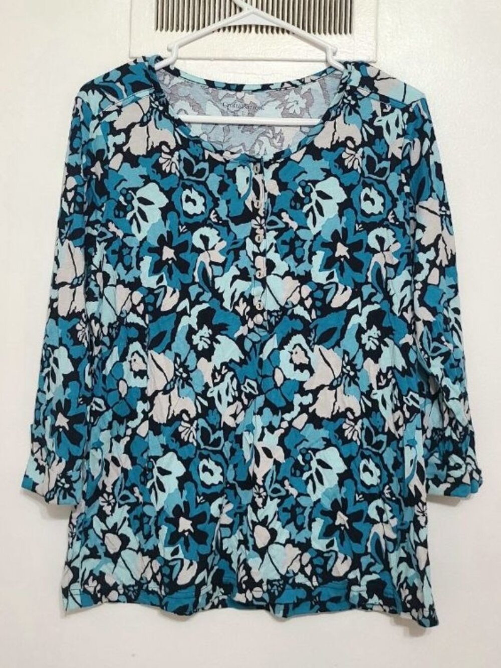3/4‑Sleeve Floral Top – Size L